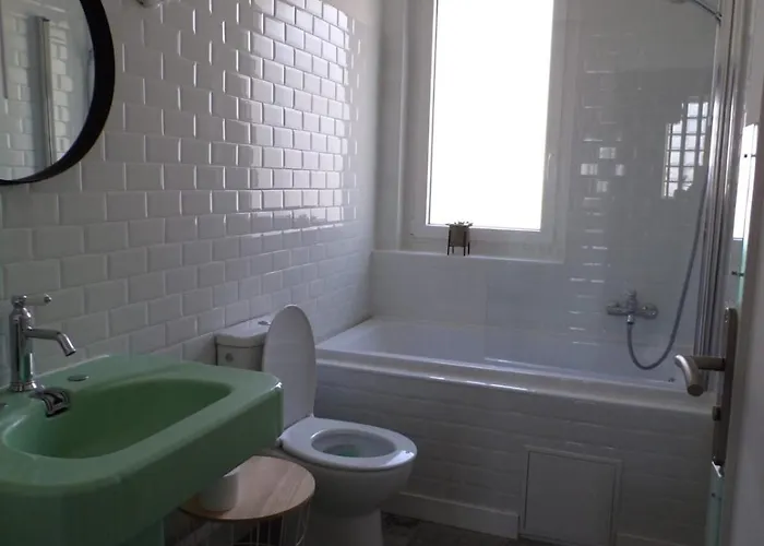 Duplex 6 People Near Tram Circuit Station * Le Mans